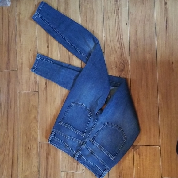 Brand new☆☆ Maurices Skinny Jeans - Picture 2 of 4